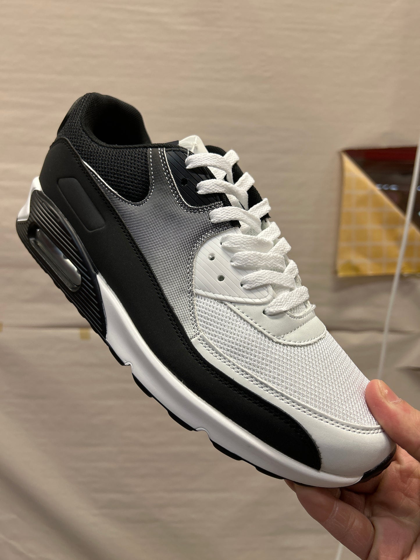 Buty Sportowe Męskie U8104-1 (41-46,12par)