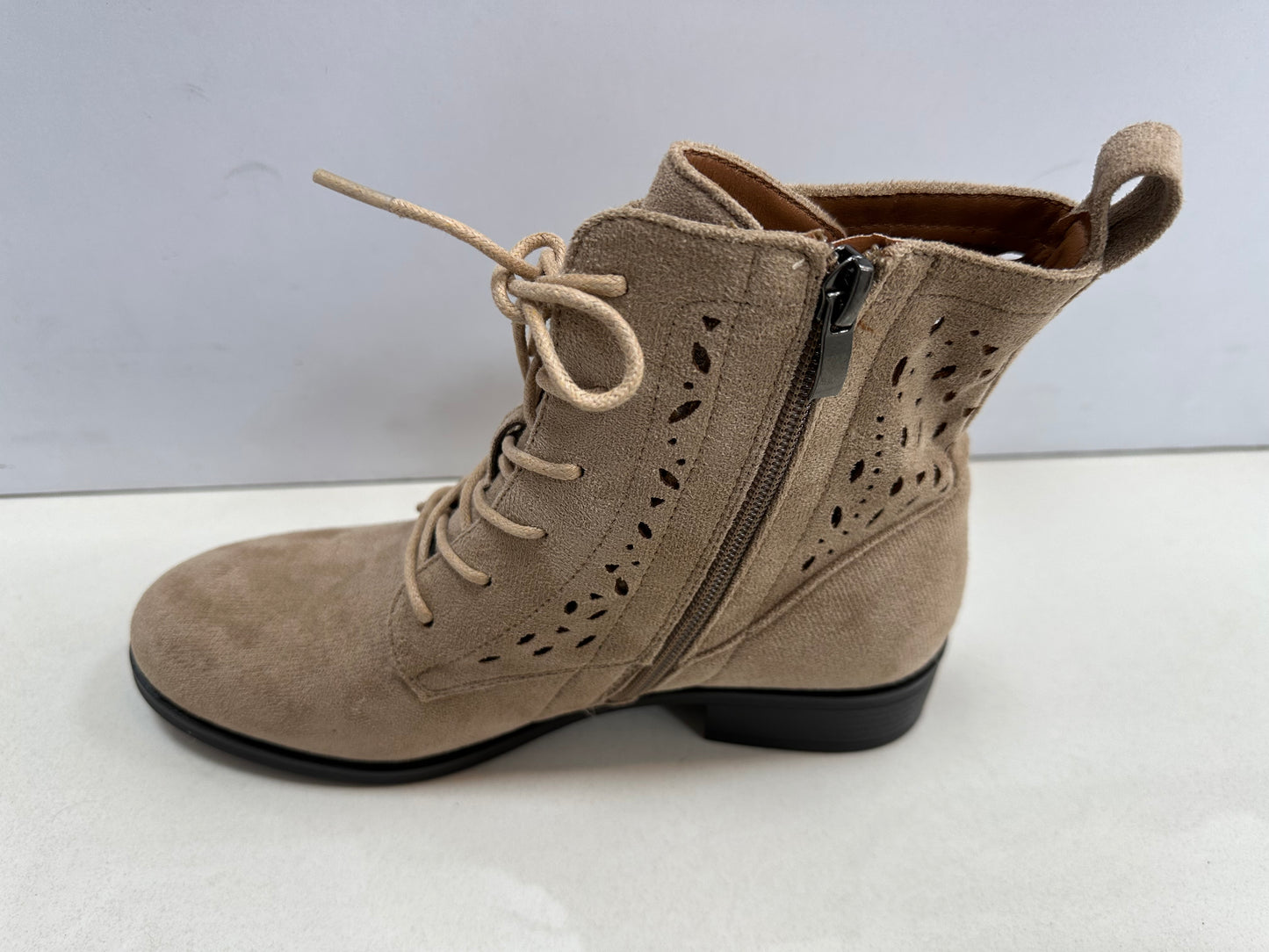 Eleganckie Buty Damske D7252 (36-41,12par)