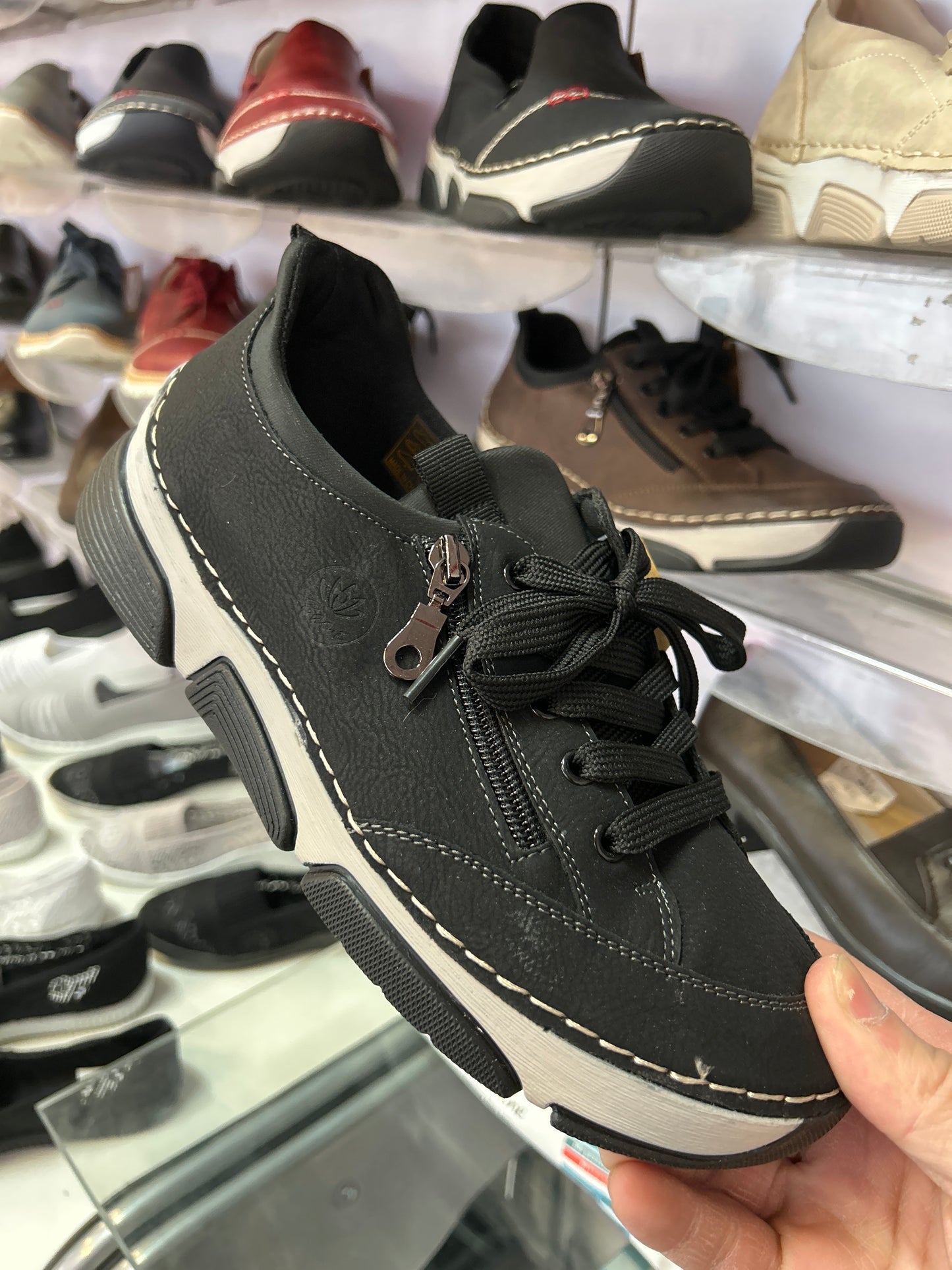 Buty Sportowe Damskie 9001-1 (36-41,12par)