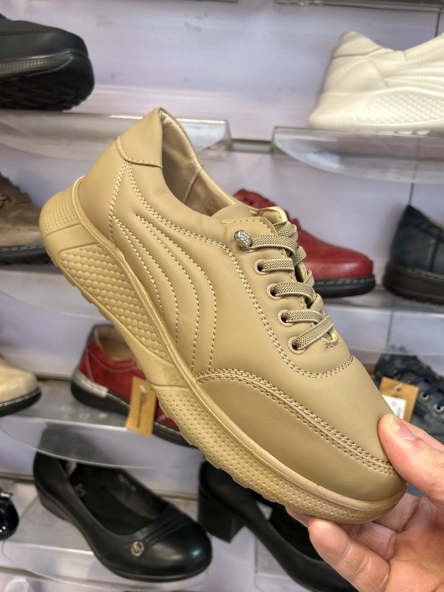 Buty Sportowe Damskie D26132-11 (36-41,12par)