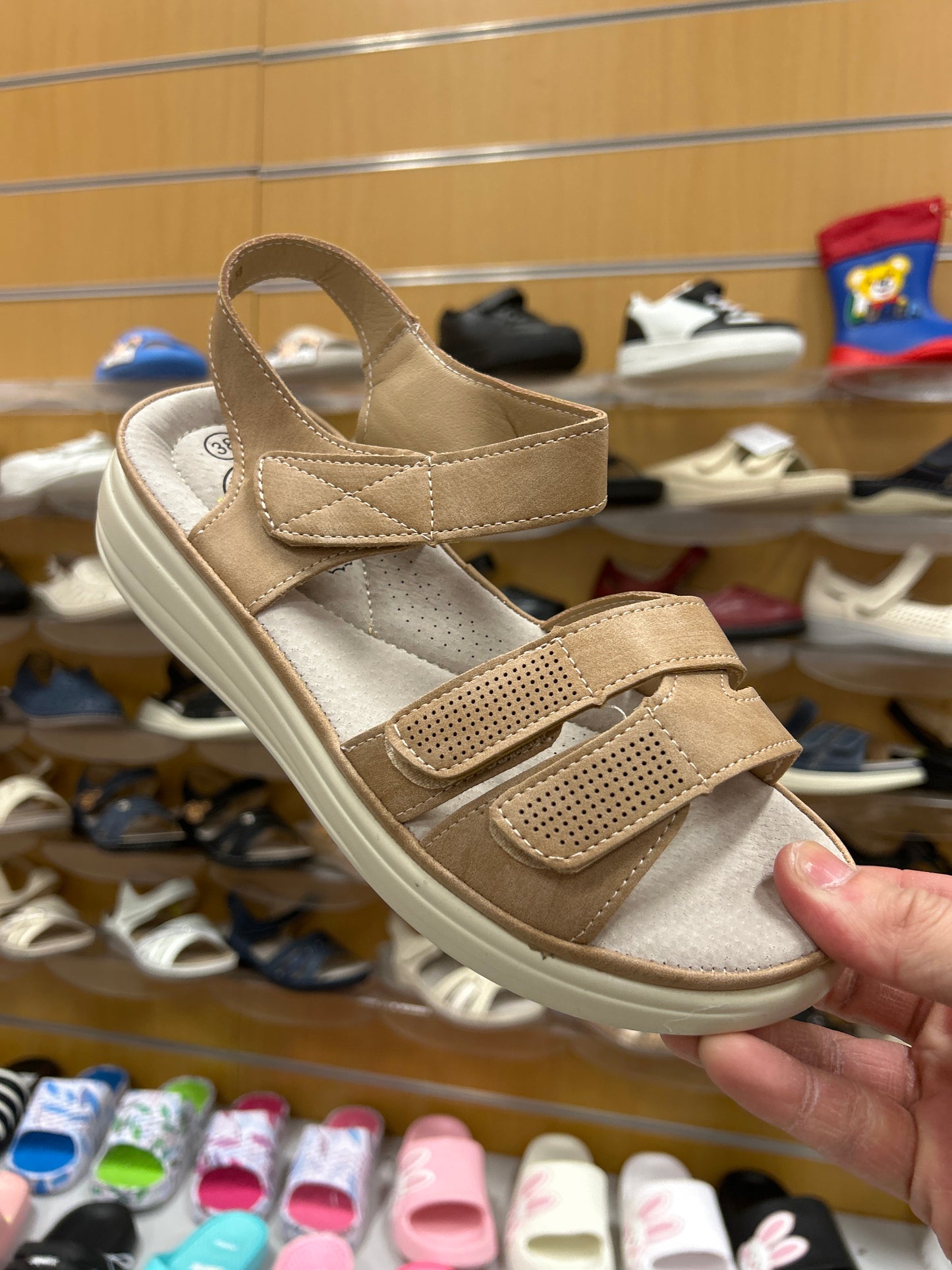 Sandały damskie D66-2 (36-42,12Par)