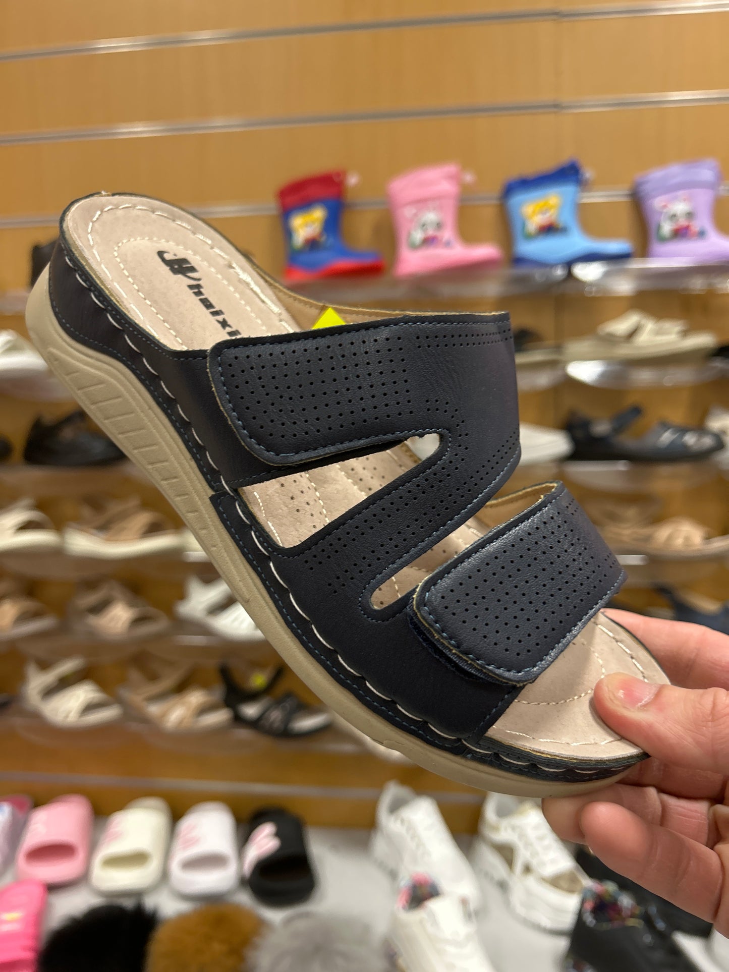 Klapki damskie D2808-26 (36-42,12Par)