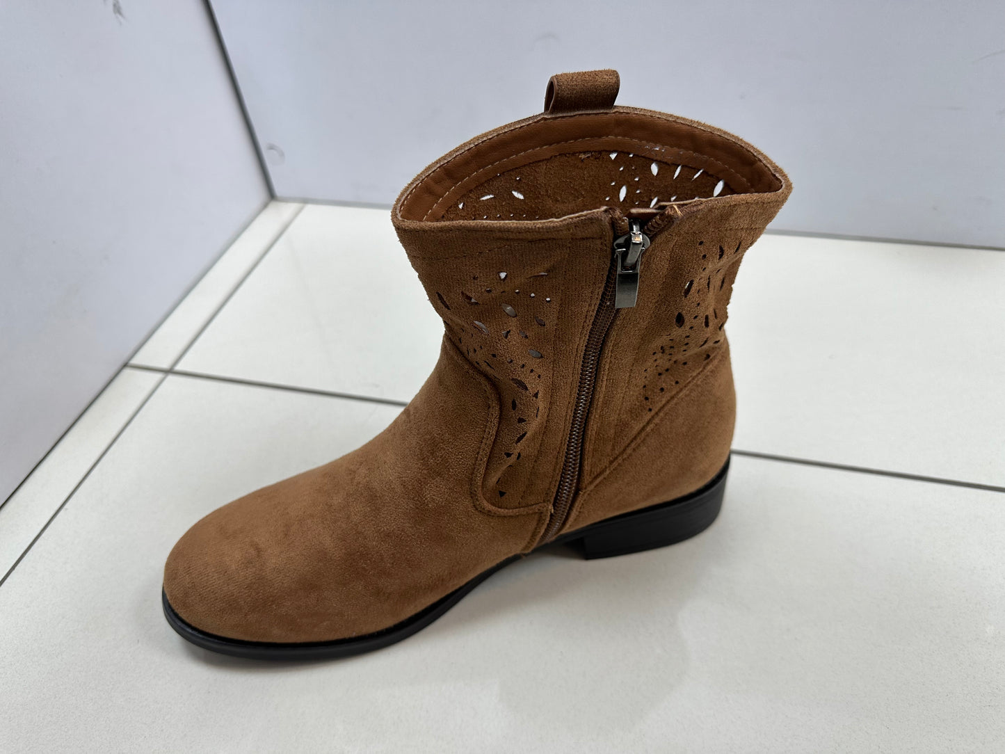 Eleganckie Buty Damskie D7253 (36-41,12par)