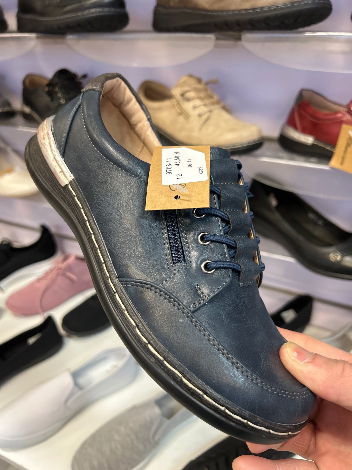 Półbuty Damskie 9708-11 (36-41,12Par)
