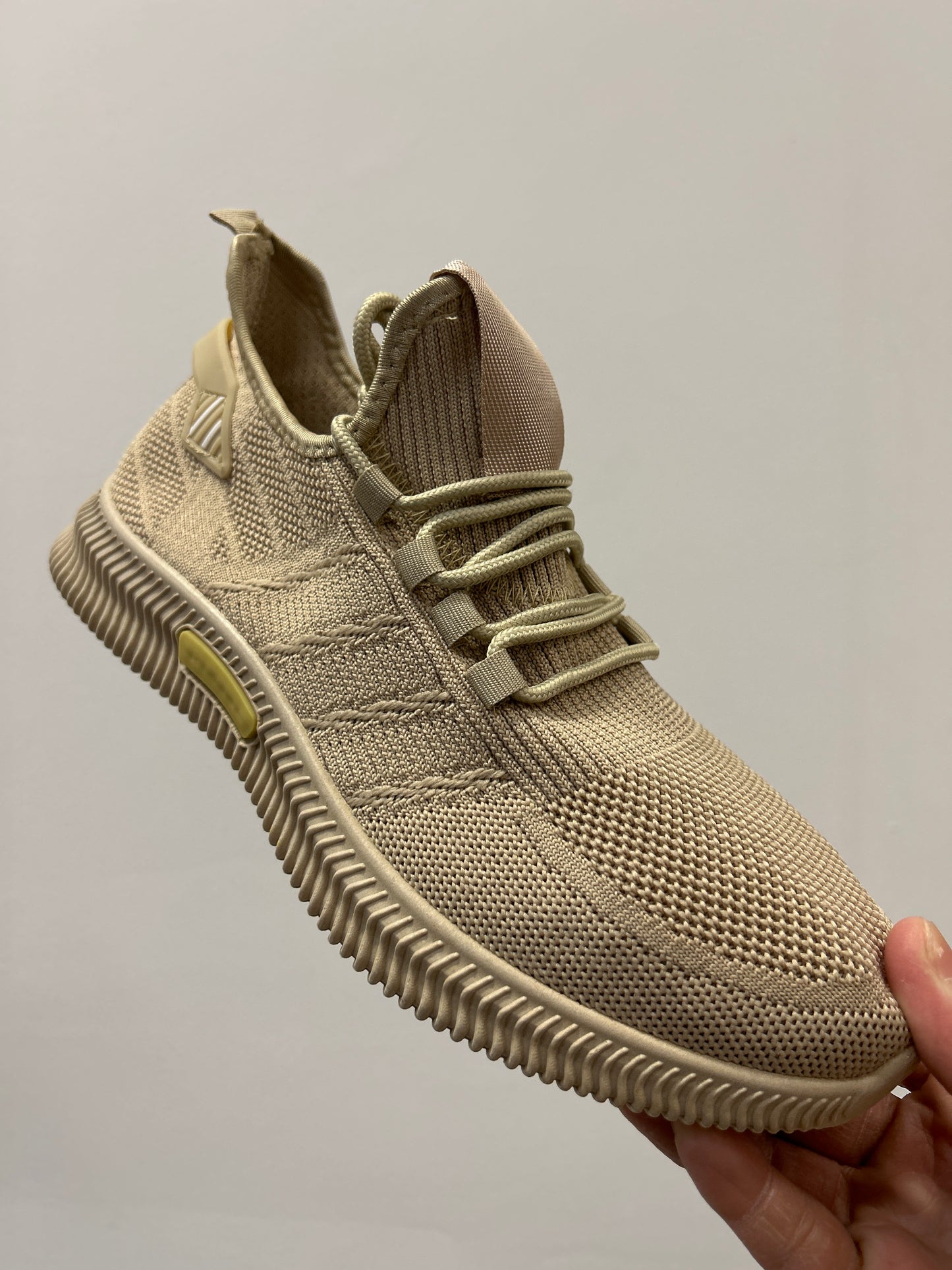 Buty Sportowe Męskie W24001 Beige (41-46,12par)