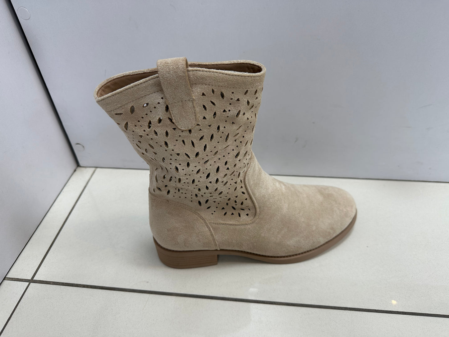 Eleganckie Buty Damske D7250 (36-41,12par)