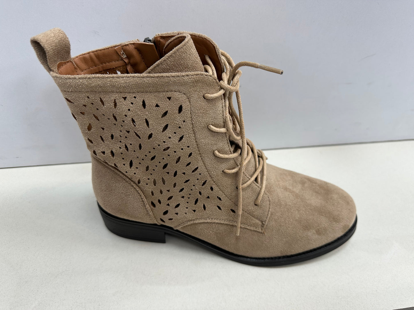 Eleganckie Buty Damske D7252 (36-41,12par)