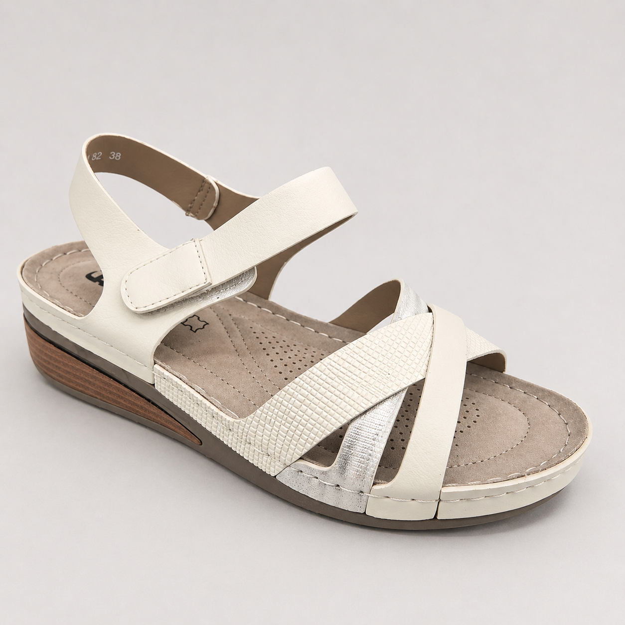 Sandały damskie D22368-82 (36-42,12Par)