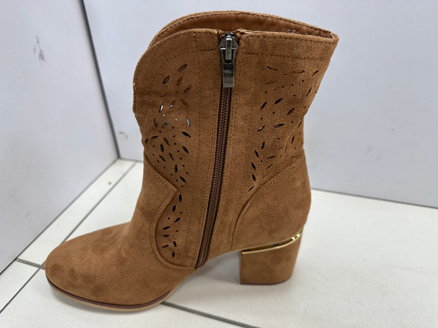 Eleganckie Buty Damskie D7251(36-41,12par)