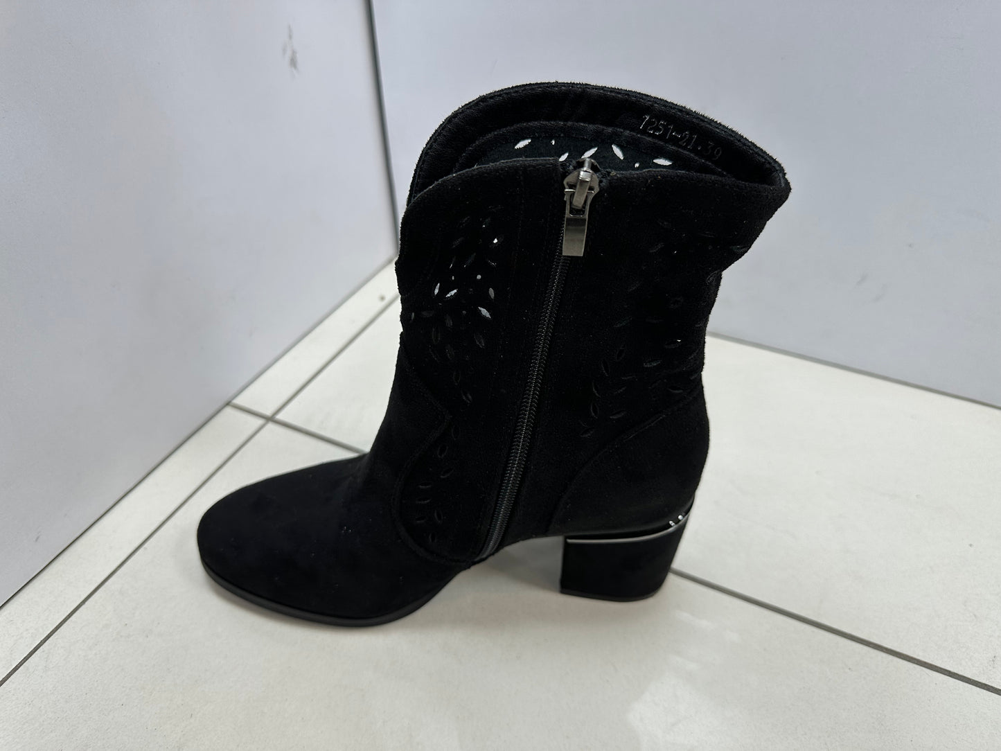 Eleganckie Buty Damskie D7251(36-41,12par)