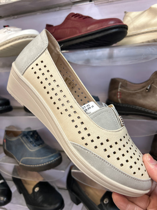 Półbuty Damskie D26017-42 (36-41,12Par)