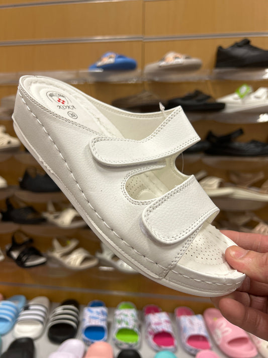 Klapki damskie 508-1 White (36-42,12Par)