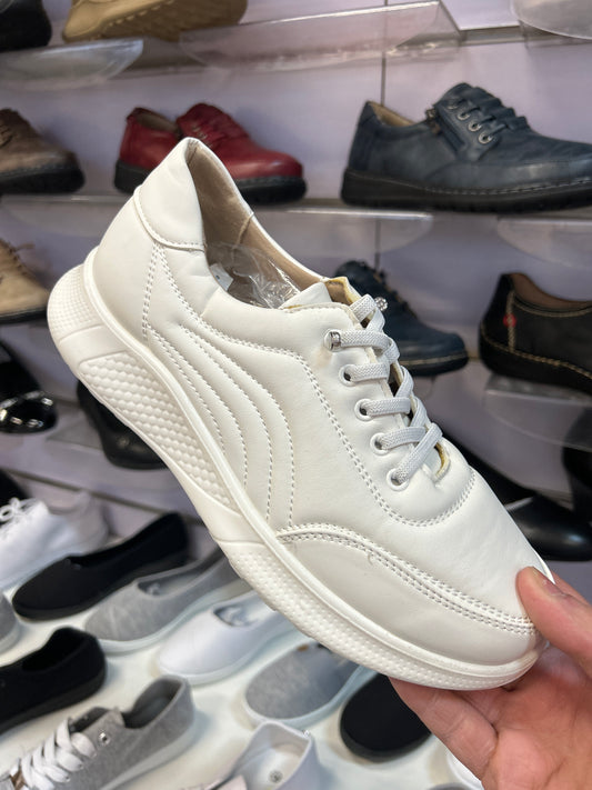 Buty Sportowe Damskie D26132-8 (36-41,12par)