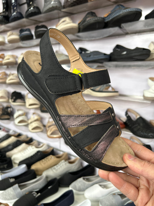 Sandały damskie D21336-1 (36-42,12Par)