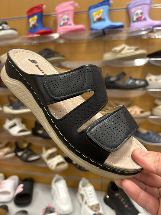 Klapki damskie D2808-1 (36-42,12Par)