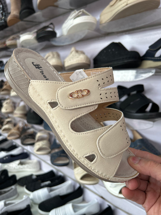 Sandały damskie D22367-4 (36-42,12Par)