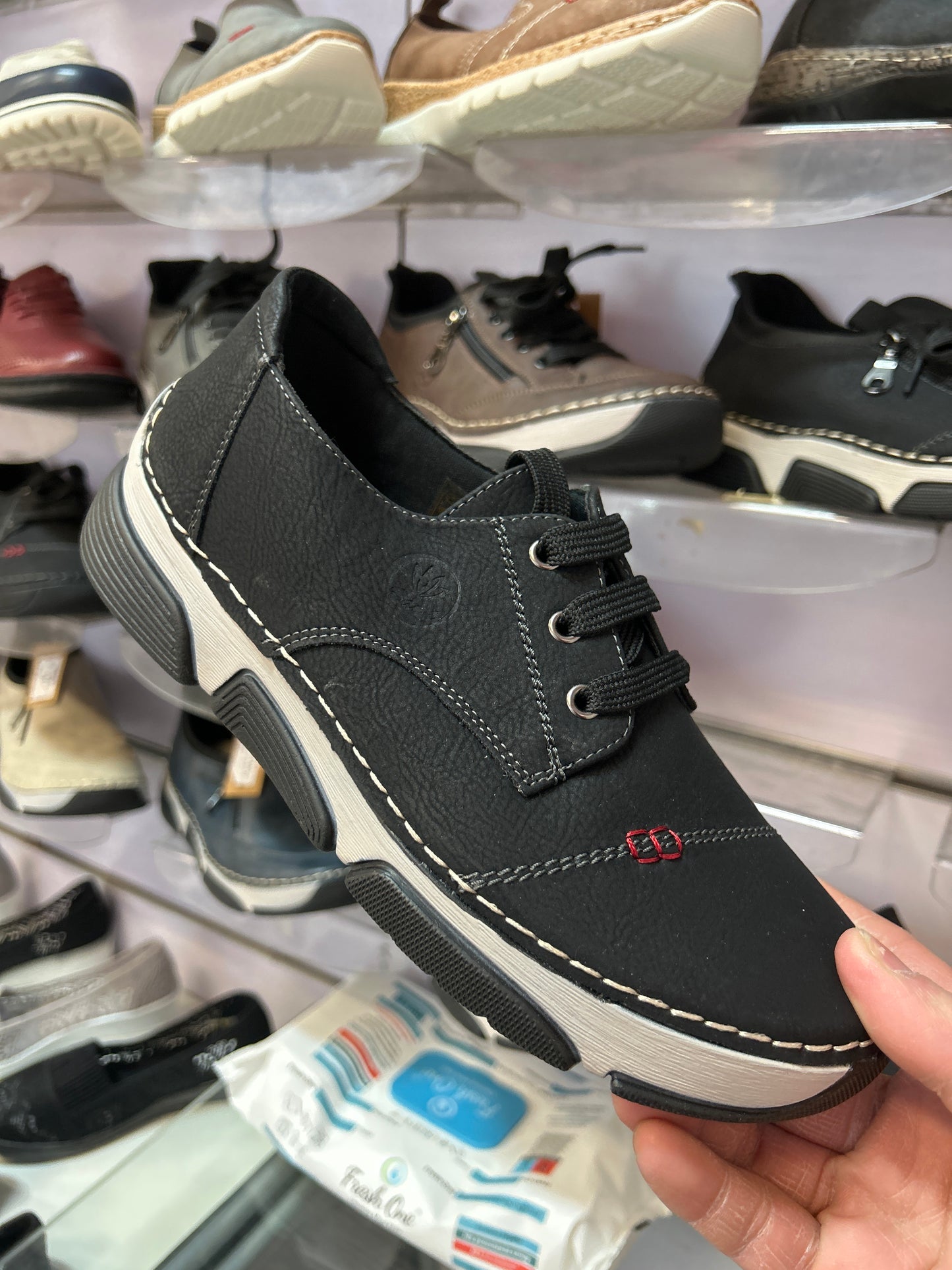 Buty Sportowe Damskie 9002-1 (36-41,12par)