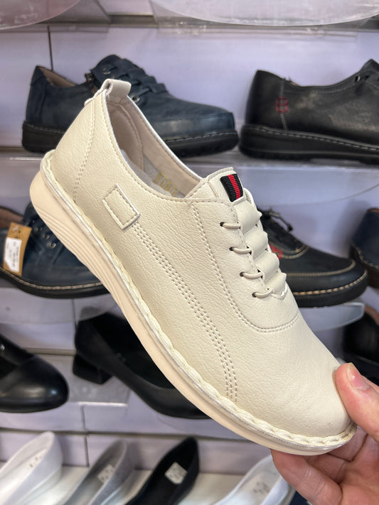 Półbuty Damskie D50-2 (36-42,12Par)