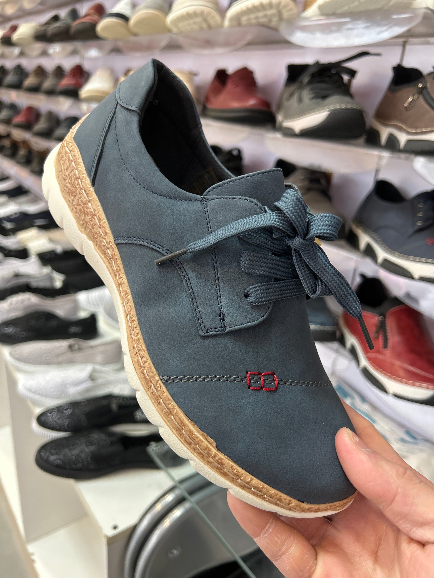 Buty Sportowe Damskie 9165-11 (36-41,12par)