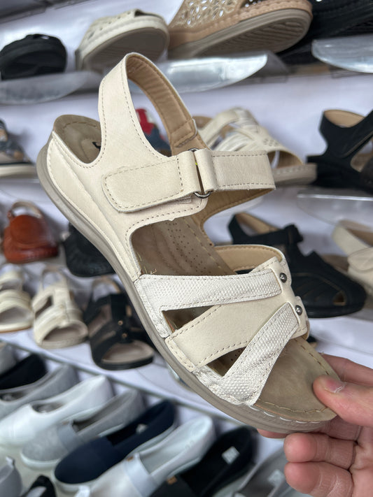 Sandały damskie D21336-4 (36-42,12Par)