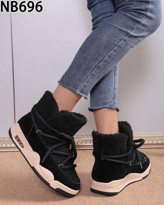 Botki damskie NB696 BLACK