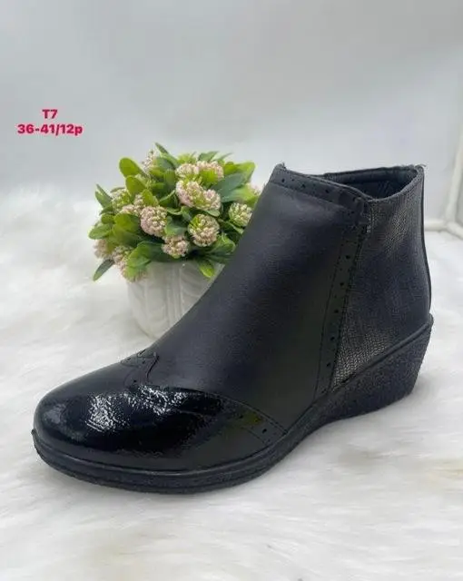 Botki na koturnie  (36-42, 12par) T7 BLACK