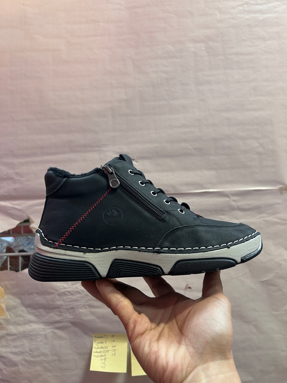 Botki Damskie (36-42) 12Par D1505-1 BLACK
