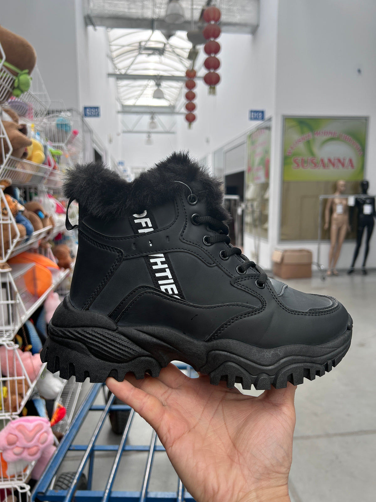 Botki Śniegowce damskie (36-41, 12par) D9303-21 ALL BLACK