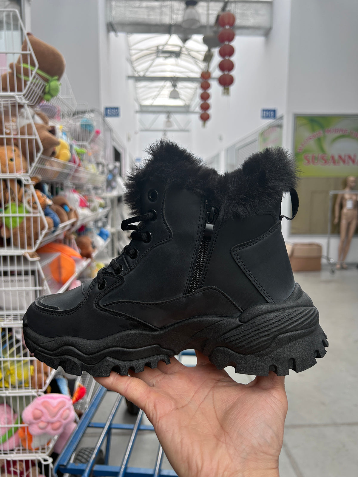 Botki Śniegowce damskie (36-41, 12par) D9303-21 ALL BLACK