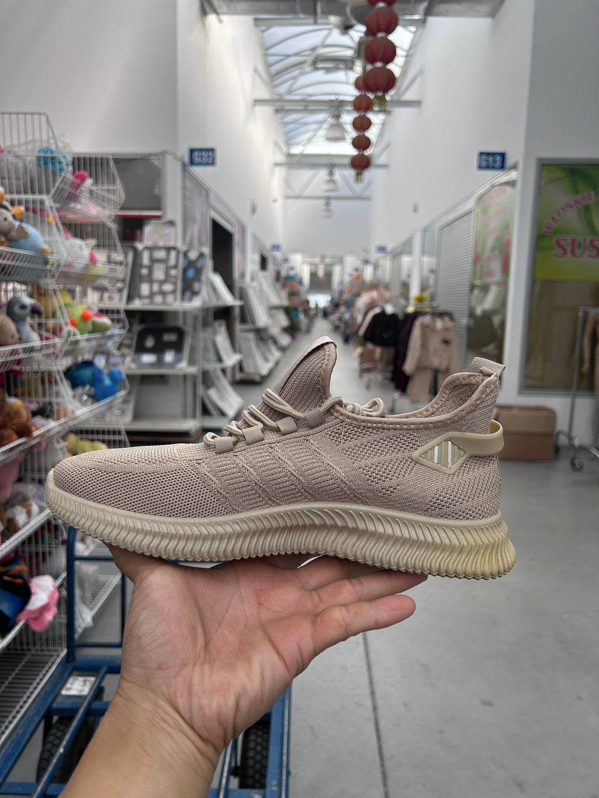 Buty Sportowe Męskie W24001 Beige  (41-46,12par)