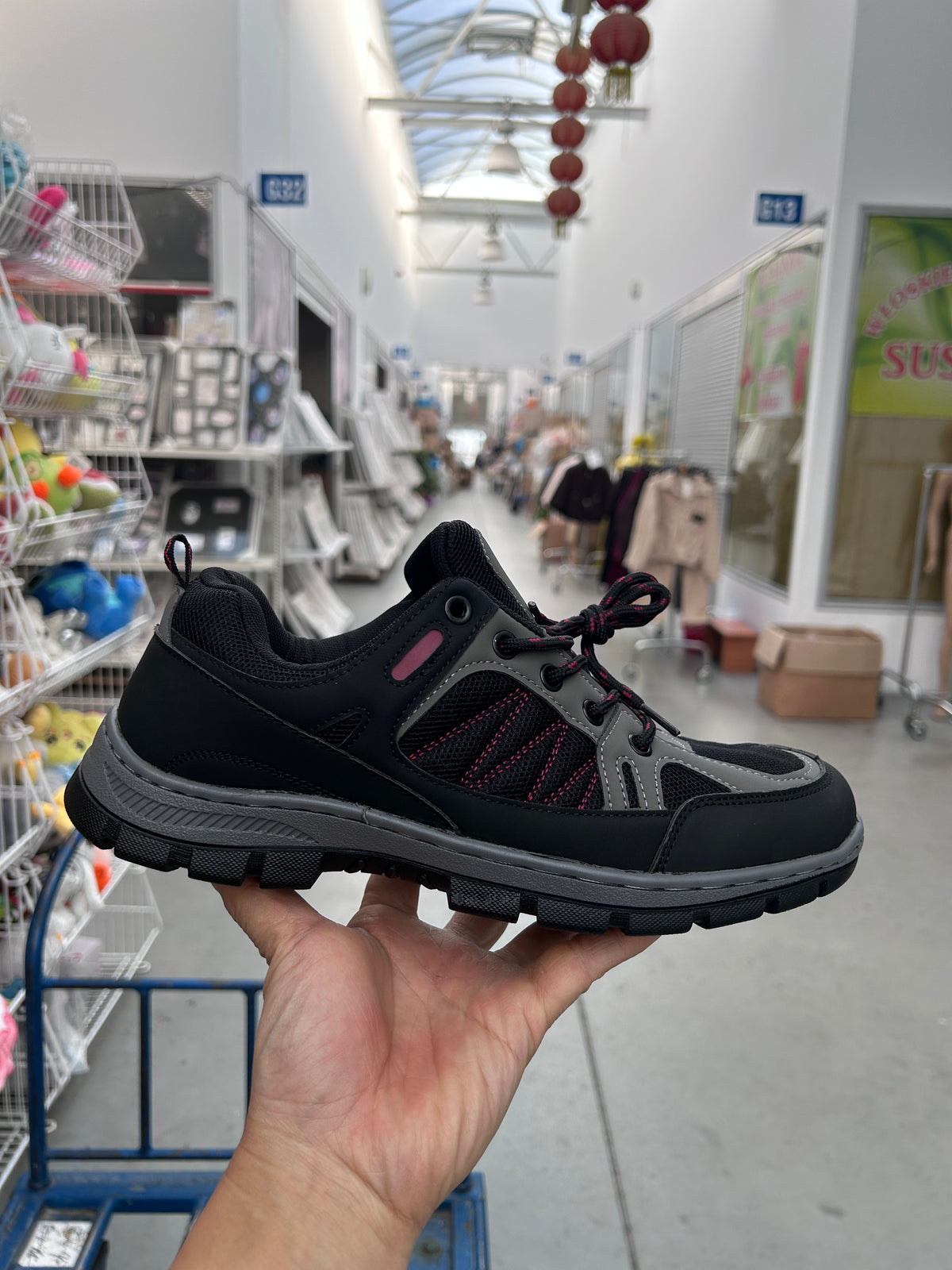 Buty Sportowe Męskie U4001-3 Black  (40-46,12par)