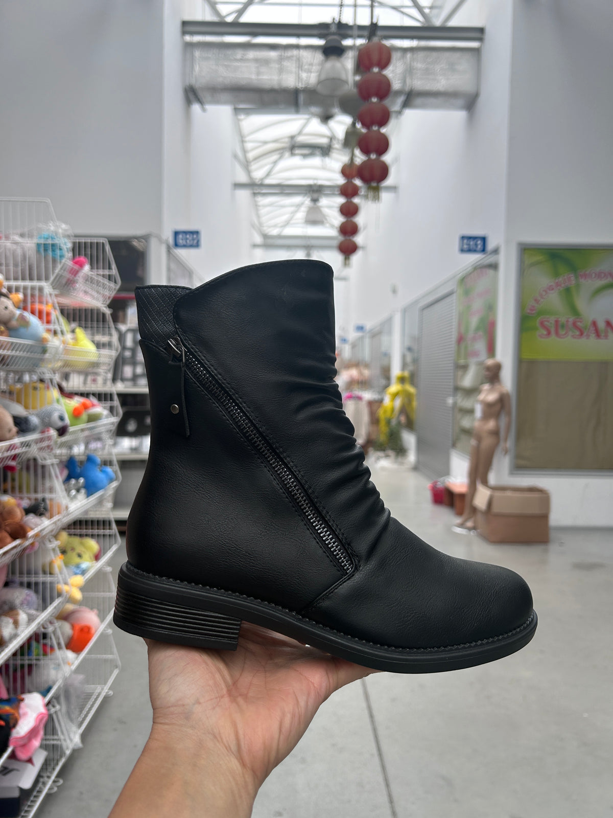 Botki Damskie (36-41) 12Par 27587-1 BLACK