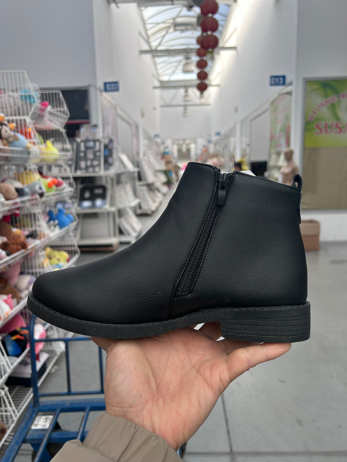 Eleganckie Buty Damskie D3714-1 (36-41,12par) BLACK
