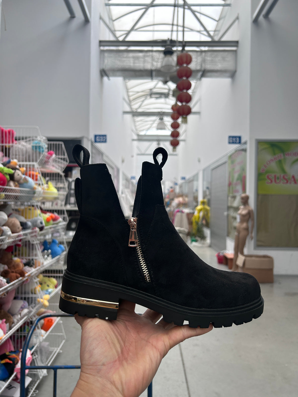 Botki damskie (36-41, 12par) H2412A BLACK