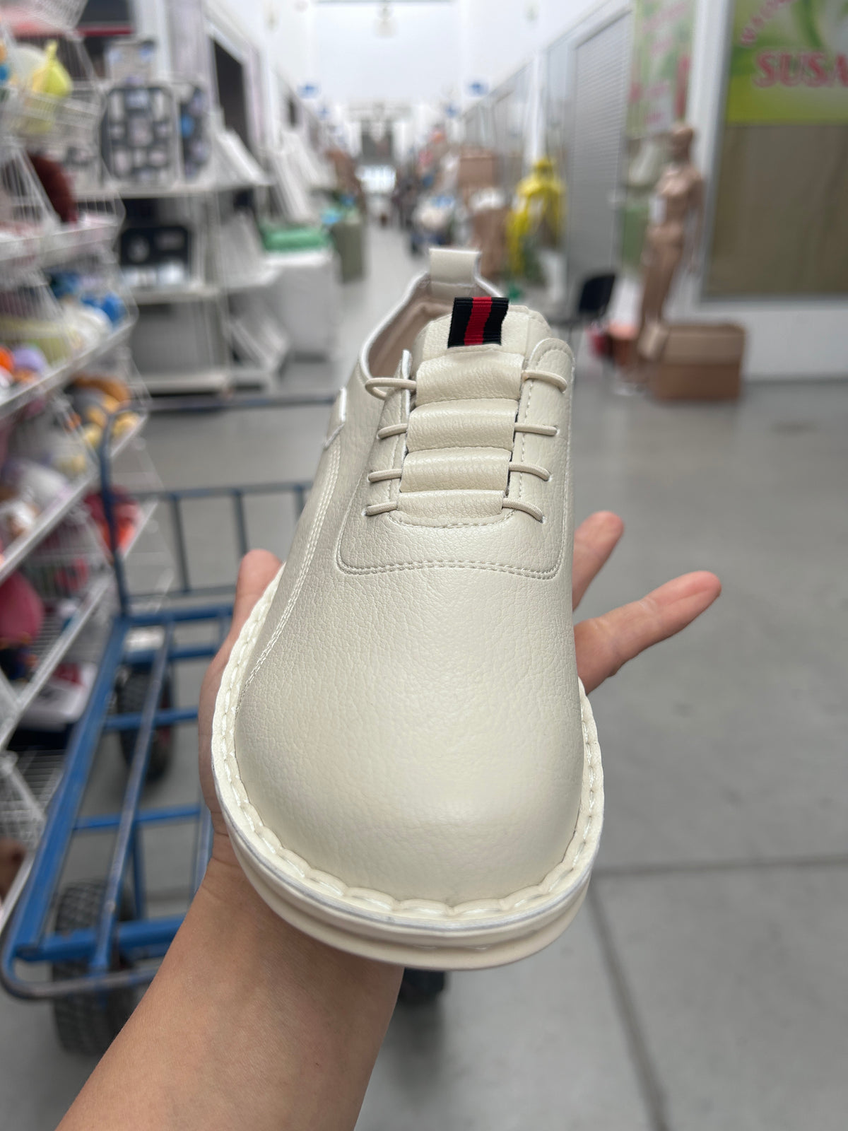 Półbuty Damskie D50-3 (36-42,12Par) Beige