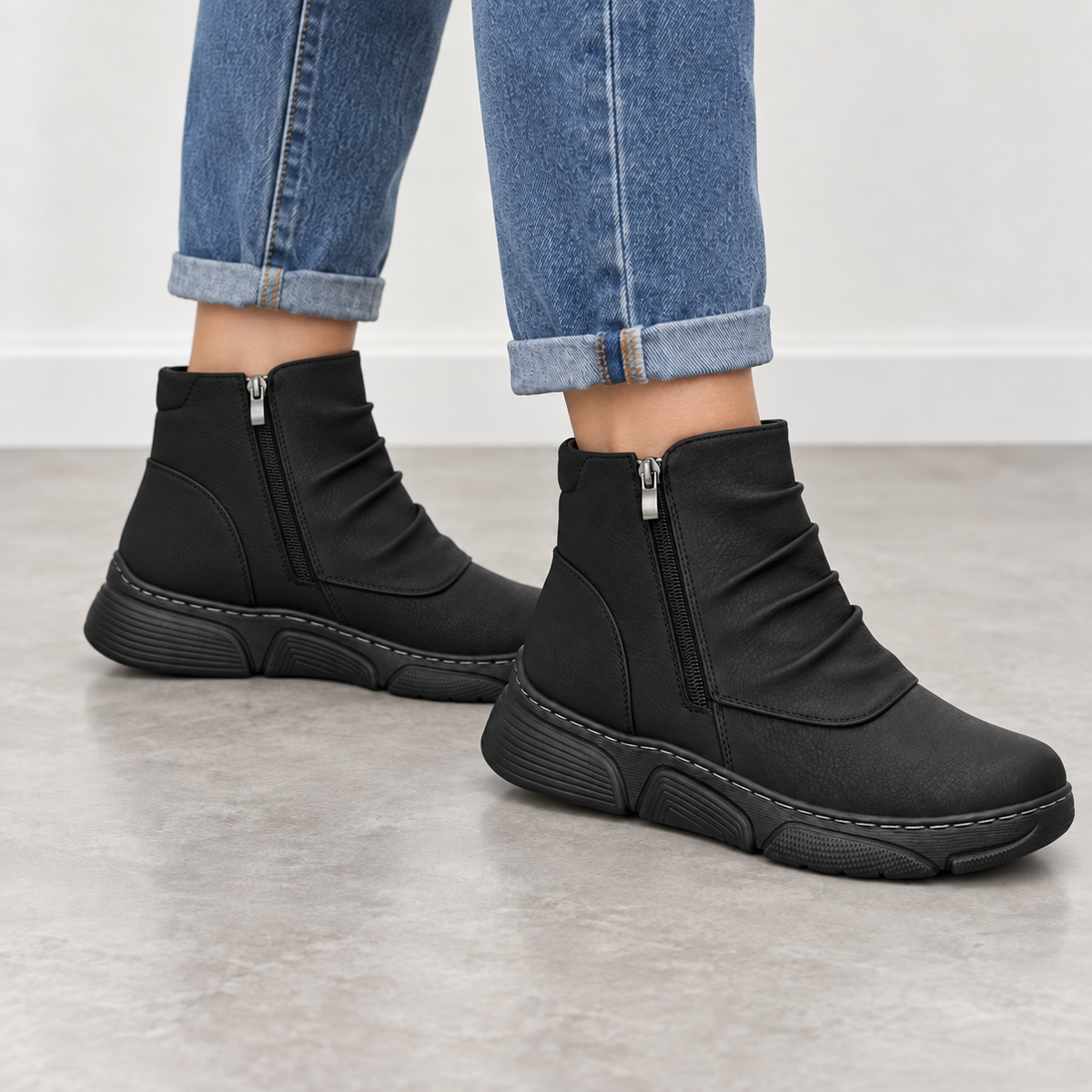 Botki Damskie (36-42) 12Par D26332-1 BLACK