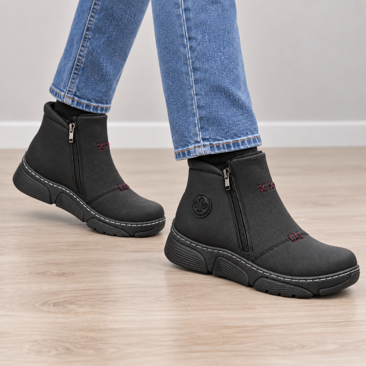 Botki Damskie (36-42) 12Par D1504-1 BLACK